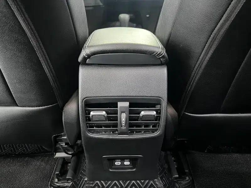 2023 Toyota Corolla Intelligent Hybrid 1.8L E-CVT Elite Edition — миниатюра 9