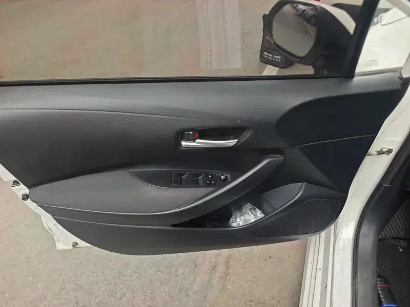 2021 Toyota Corolla 1.2T S-CVT Elite Edition — миниатюра 17
