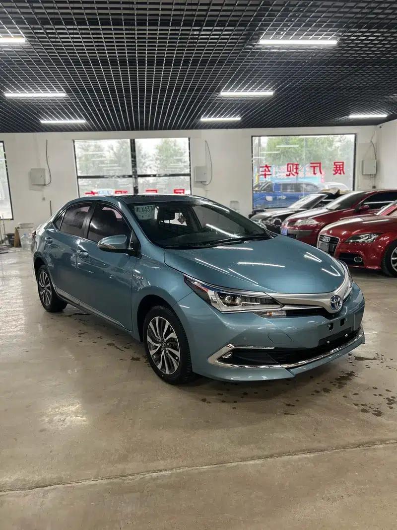 2016 Toyota Corolla Hybrid 1.8L CVT Elite Edition — миниатюра 3