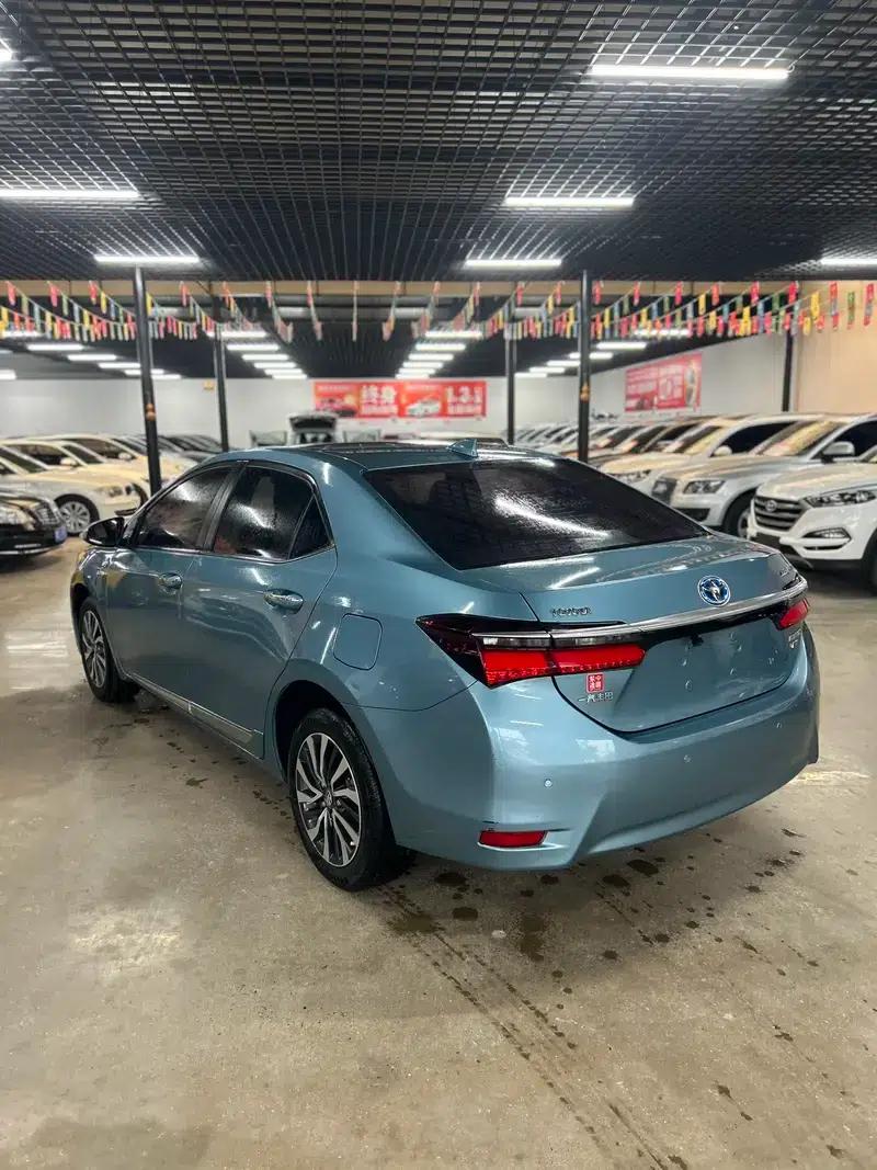 2016 Toyota Corolla Hybrid 1.8L CVT Elite Edition — миниатюра 4