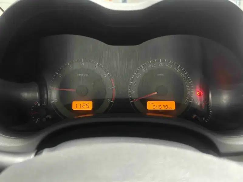 2011 Toyota Corolla 1.6L Manual GL Sunroof Edition — миниатюра 12