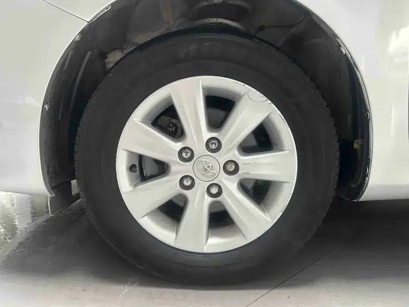 2011 Toyota Corolla 1.6L Manual GL Sunroof Edition — миниатюра 5