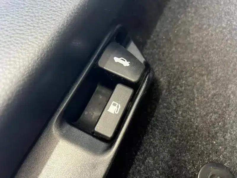 2017 Toyota Corolla Facelift 1.2T S-CVT GL (National V Emission Standard) — миниатюра 6