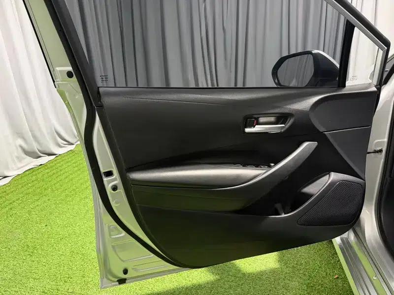 2023 Toyota Corolla 1.2T S-CVT Elite Edition — миниатюра 17