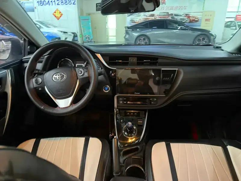 2017 Toyota Corolla Hybrid 1.8L E-CVT Leading Edition (National V Emission Standard) — миниатюра 9