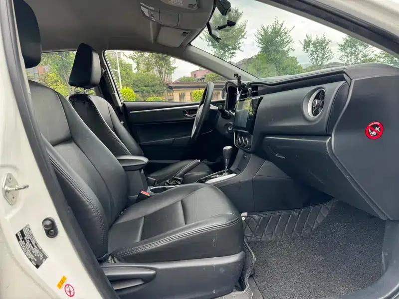 2017 Toyota Corolla Facelift 1.2T S-CVT GL (China VI Emission Standard) — миниатюра 17