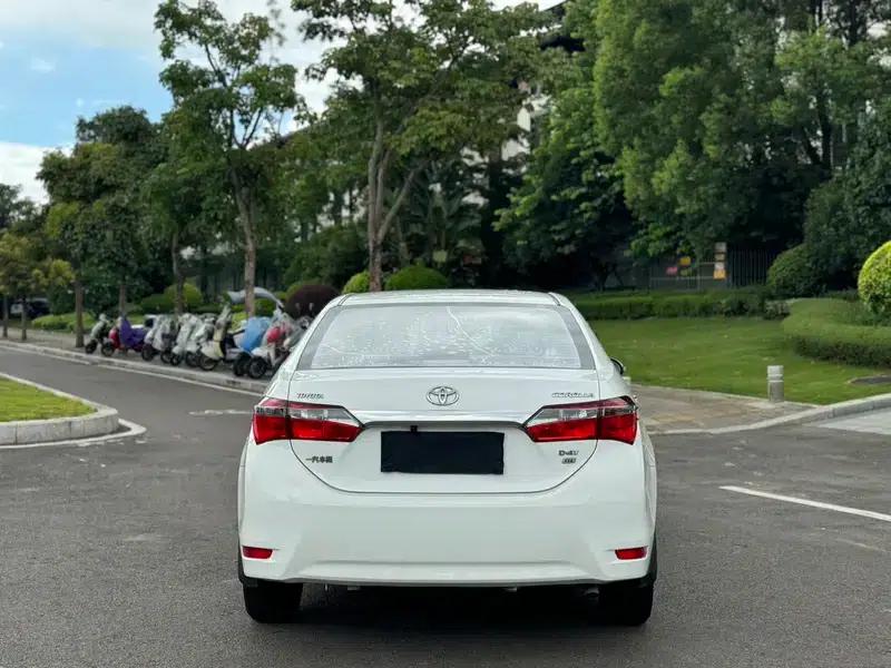 2017 Toyota Corolla Facelift 1.2T S-CVT GL (China VI Emission Standard) — миниатюра 6