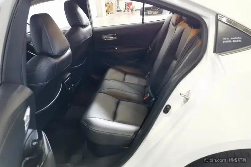 2021 Toyota Corolla Hybrid 1.8L E-CVT Elite Edition — миниатюра 21