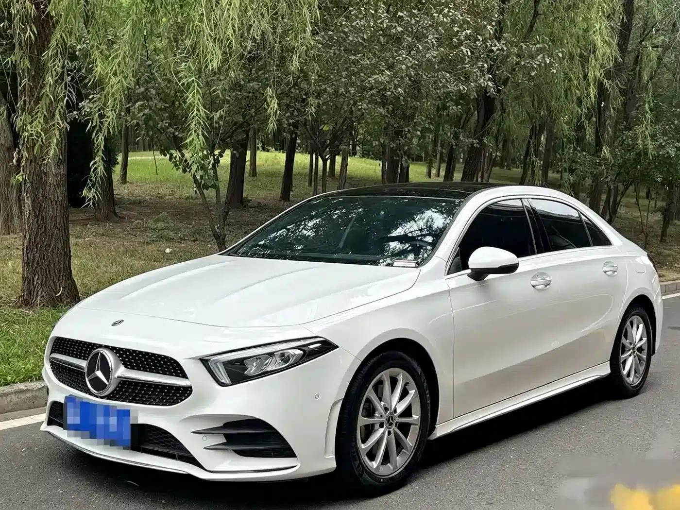 Mercedes-Benz A-Class 2022 A 200 L Sport Sedan Dynamic Edition — миниатюра 1