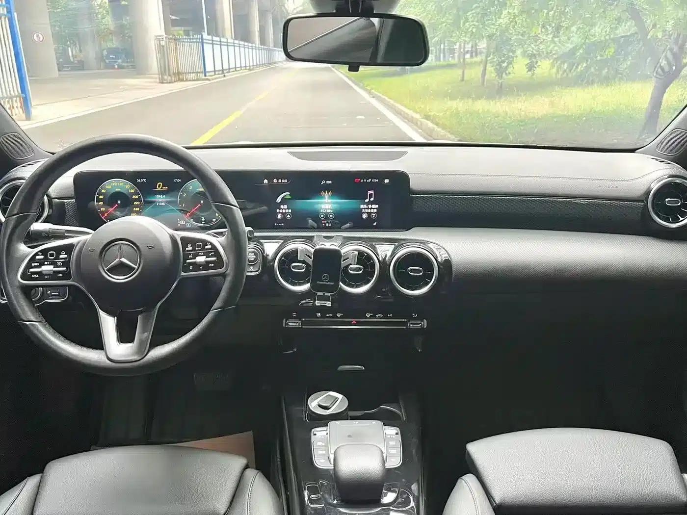 Mercedes-Benz A-Class 2022 A 200 L Sport Sedan Dynamic Edition — миниатюра 11