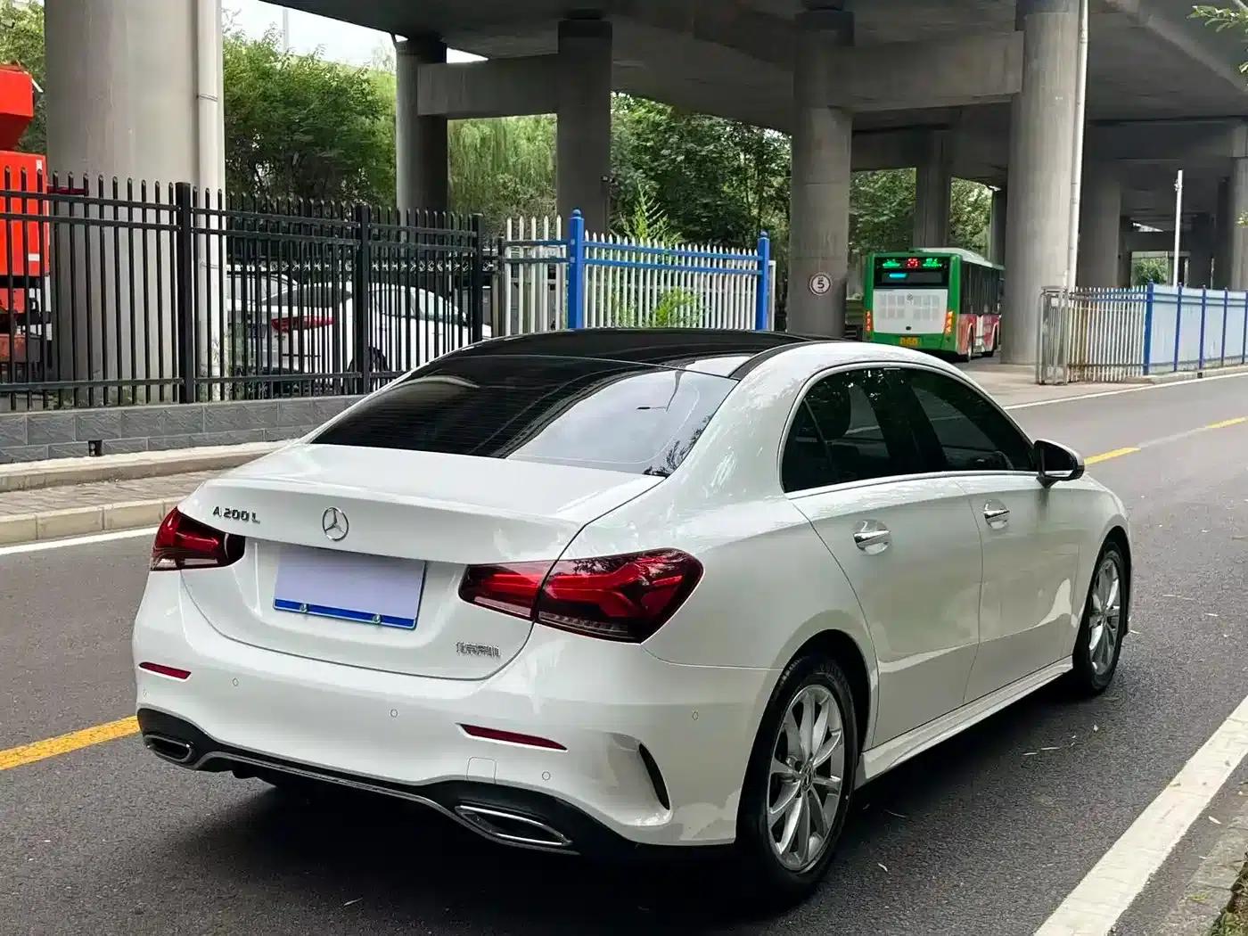 Mercedes-Benz A-Class 2022 A 200 L Sport Sedan Dynamic Edition — миниатюра 4