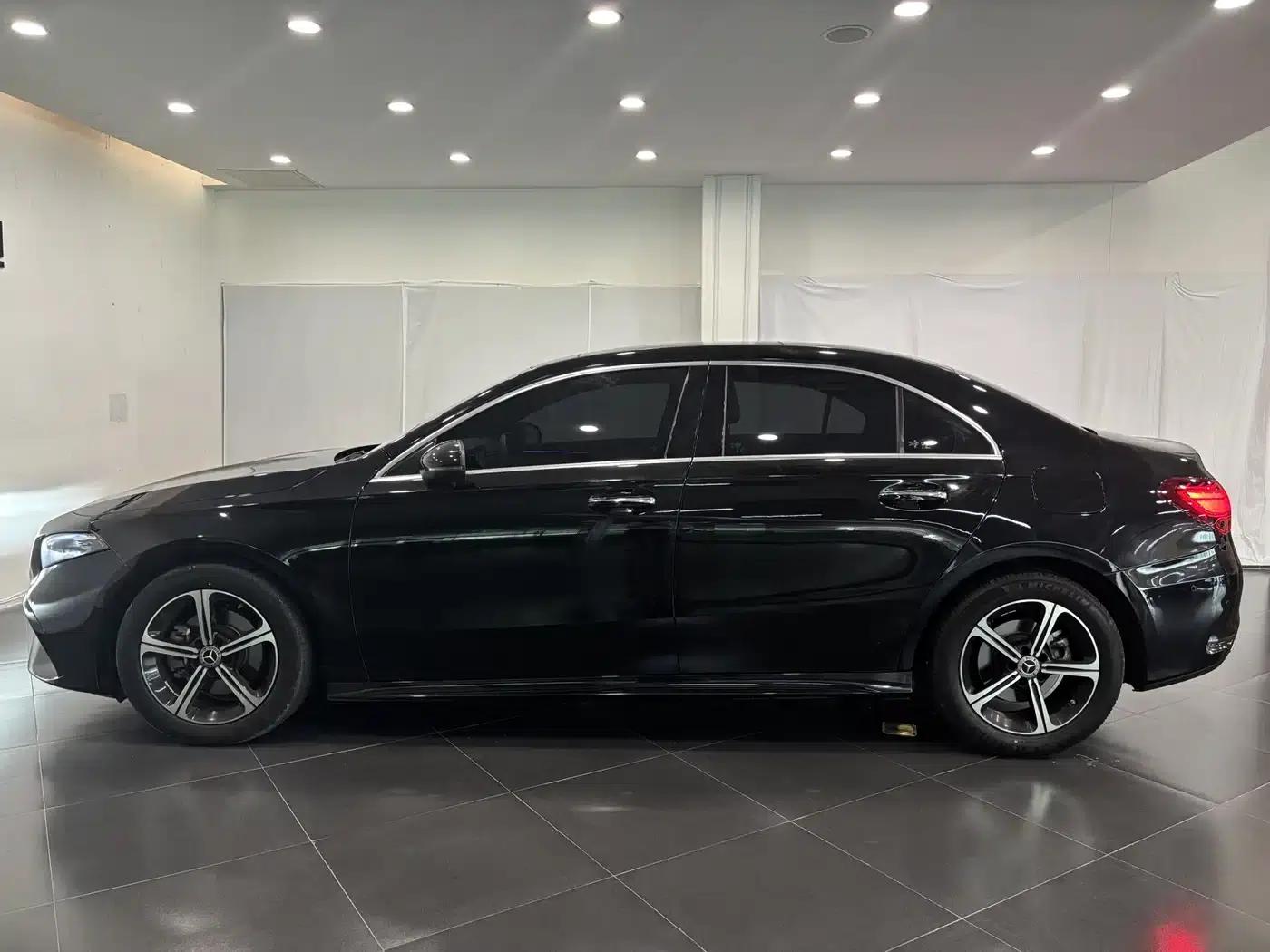 2023 Mercedes-Benz A-Class A 200 L Fashion Edition — миниатюра 20