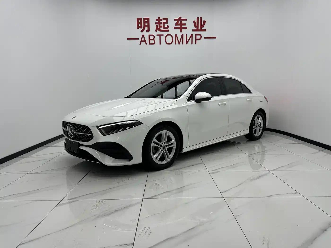 2023 Mercedes-Benz A-Class A 180 L — миниатюра 1