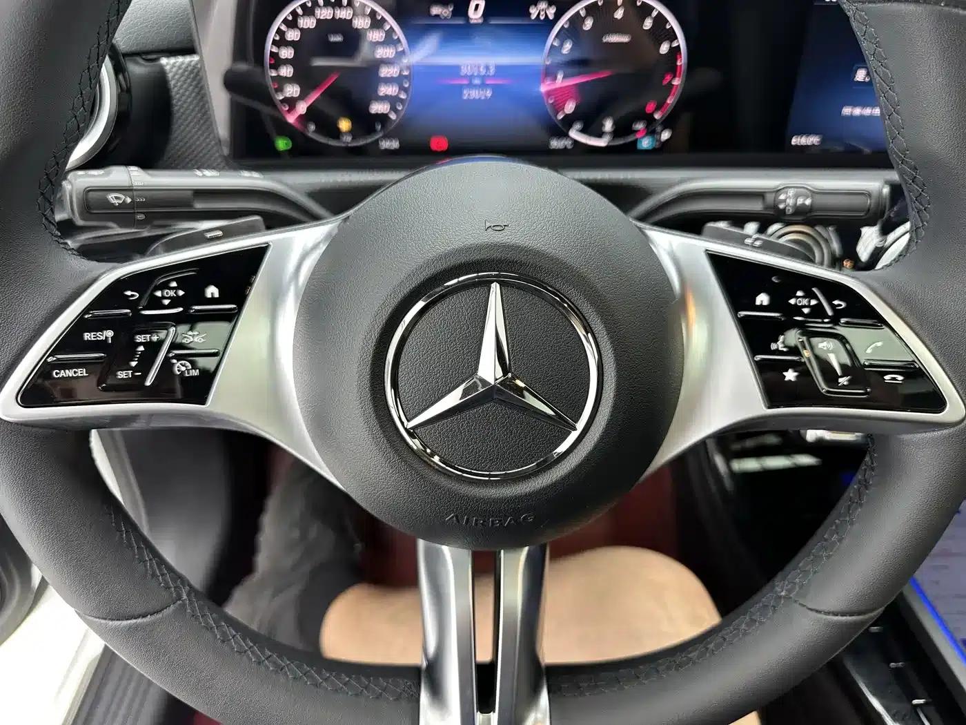 2023 Mercedes-Benz A-Class A 180 L — миниатюра 14