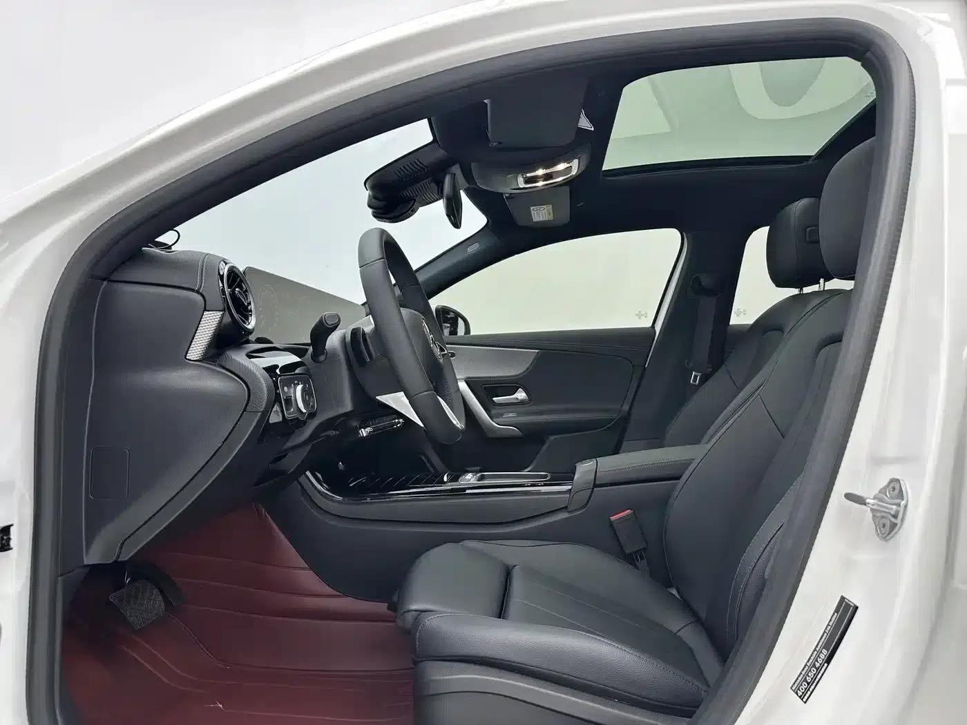 2023 Mercedes-Benz A-Class A 180 L — миниатюра 5