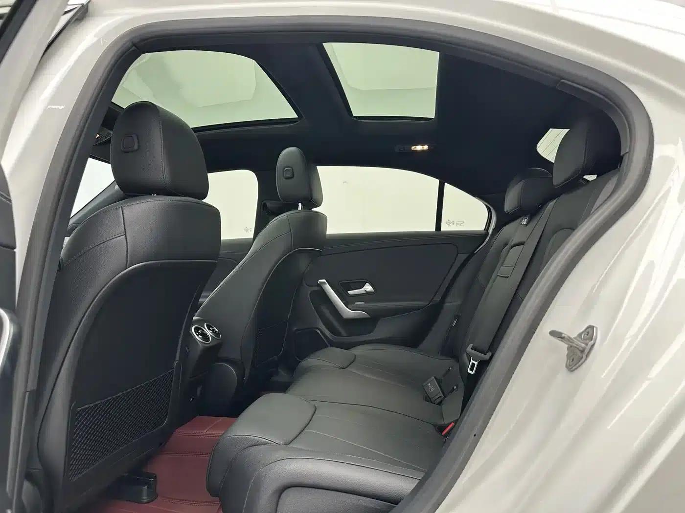 2023 Mercedes-Benz A-Class A 180 L — миниатюра 6