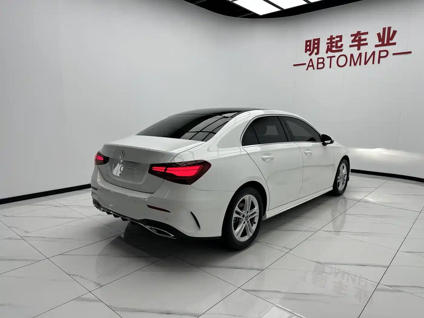 2023 Mercedes-Benz A-Class A 180 L — миниатюра 9