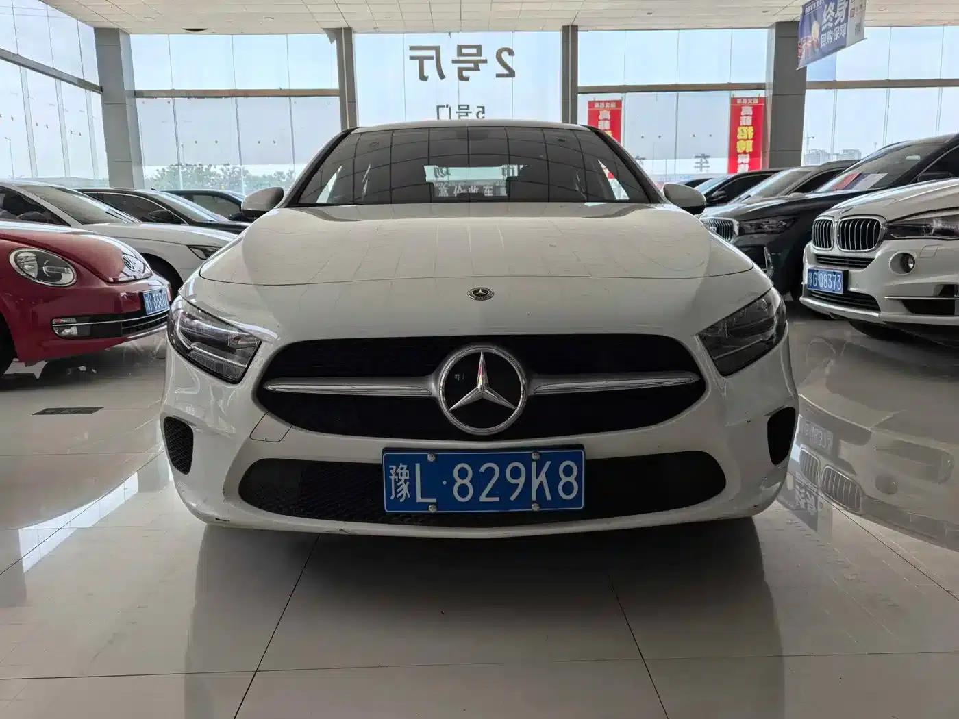 2021 Mercedes-Benz A-Class A 180 L Sport Sedan — миниатюра 2