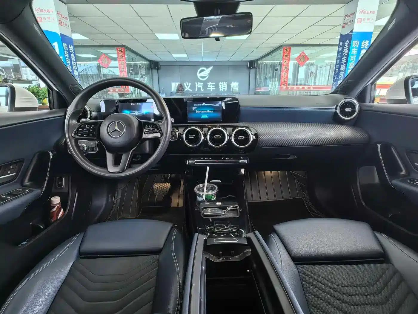 2021 Mercedes-Benz A-Class A 180 L Sport Sedan — миниатюра 8