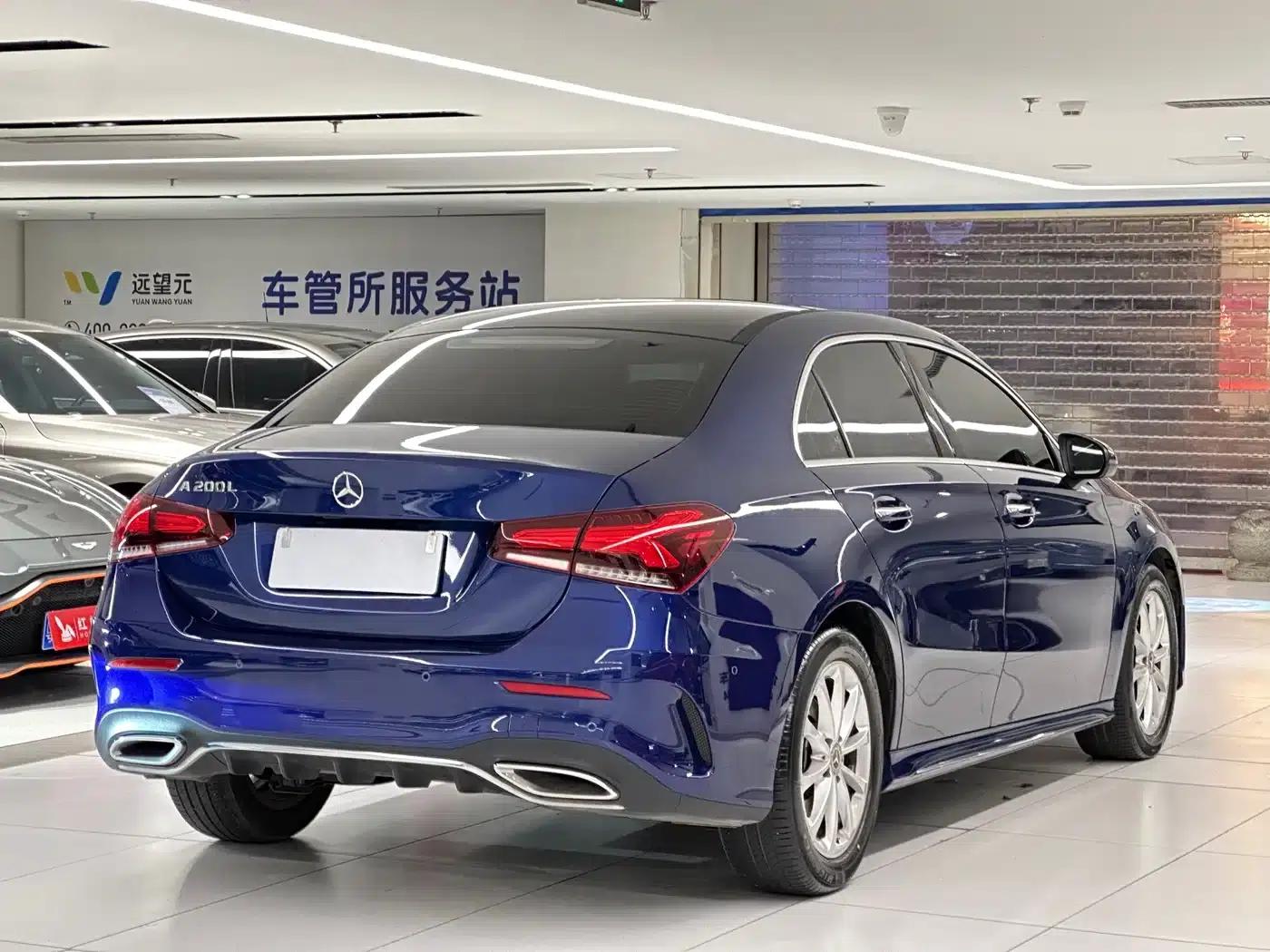 Mercedes-Benz A-Class 2020 Facelift A 200 L Sport Sedan Fashion Model — миниатюра 4