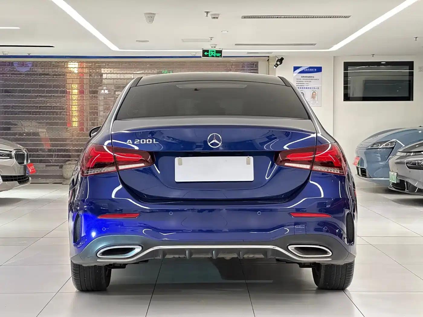 Mercedes-Benz A-Class 2020 Facelift A 200 L Sport Sedan Fashion Model — миниатюра 5