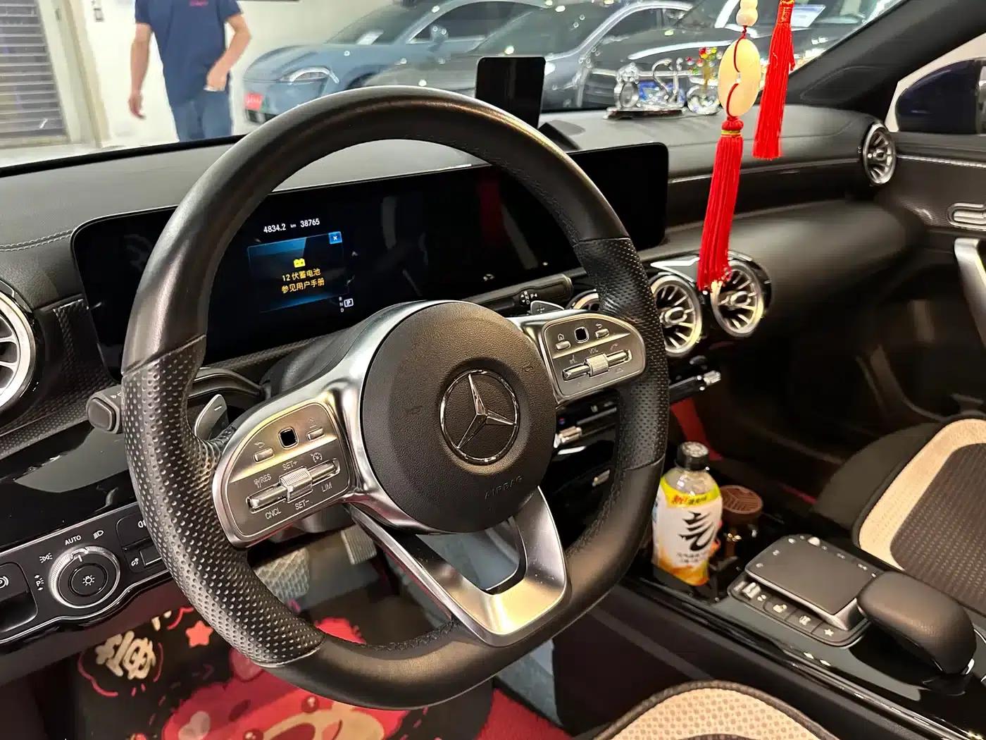 Mercedes-Benz A-Class 2020 Facelift A 200 L Sport Sedan Fashion Model — миниатюра 9
