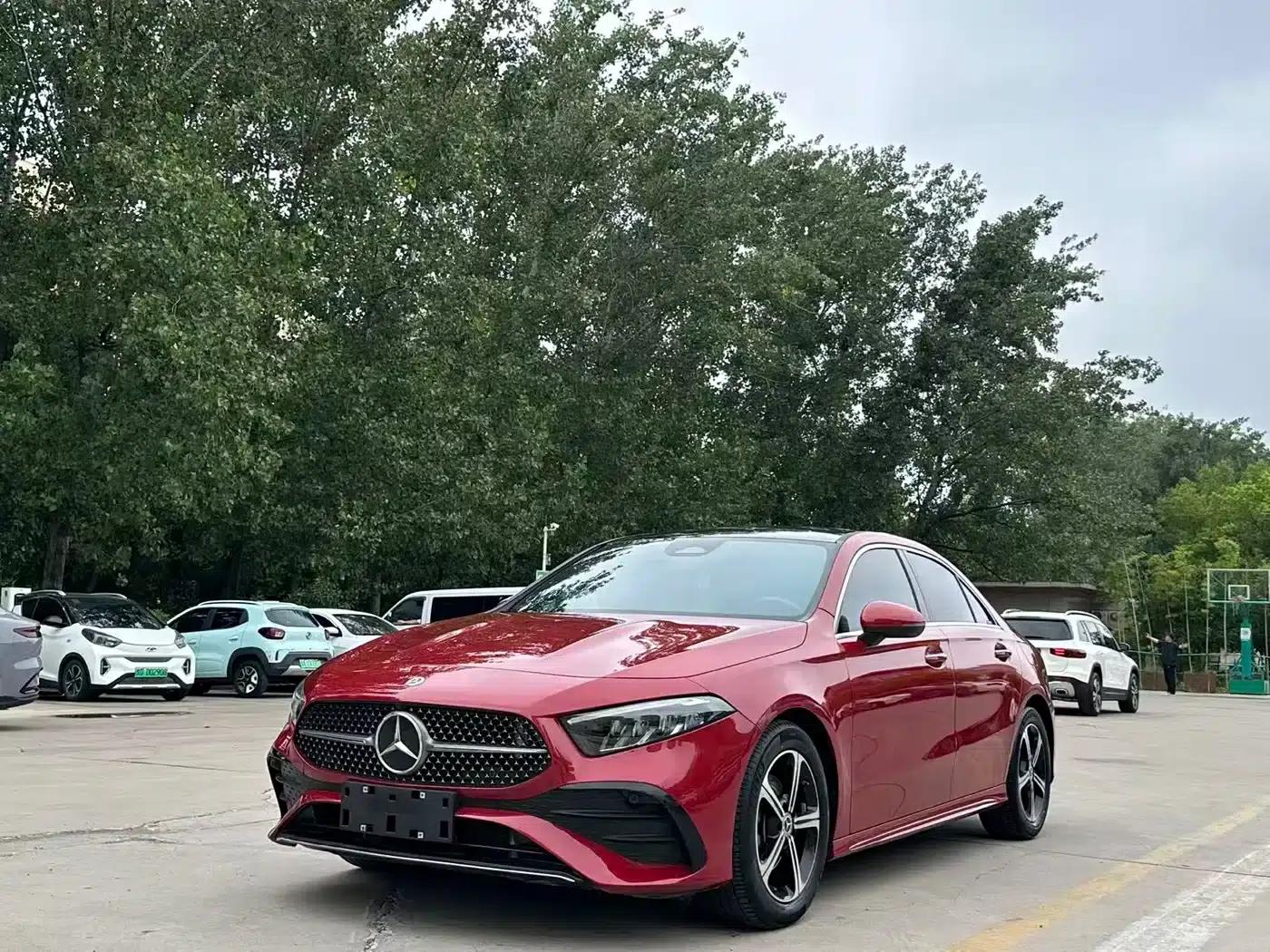 Mercedes-Benz A-Class 2022 A 200 L Sport Sedan Fashion Edition — миниатюра 1
