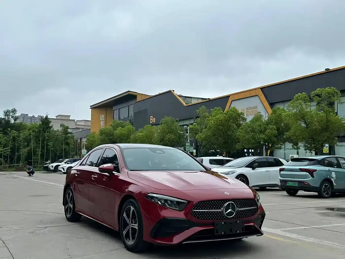 Mercedes-Benz A-Class 2022 A 200 L Sport Sedan Fashion Edition — миниатюра 3