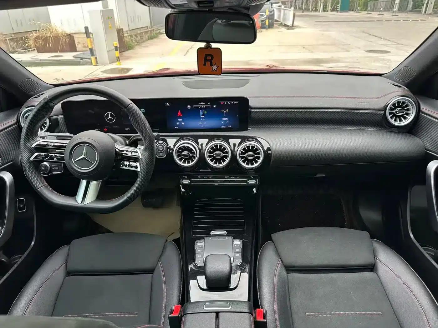Mercedes-Benz A-Class 2022 A 200 L Sport Sedan Fashion Edition — миниатюра 9