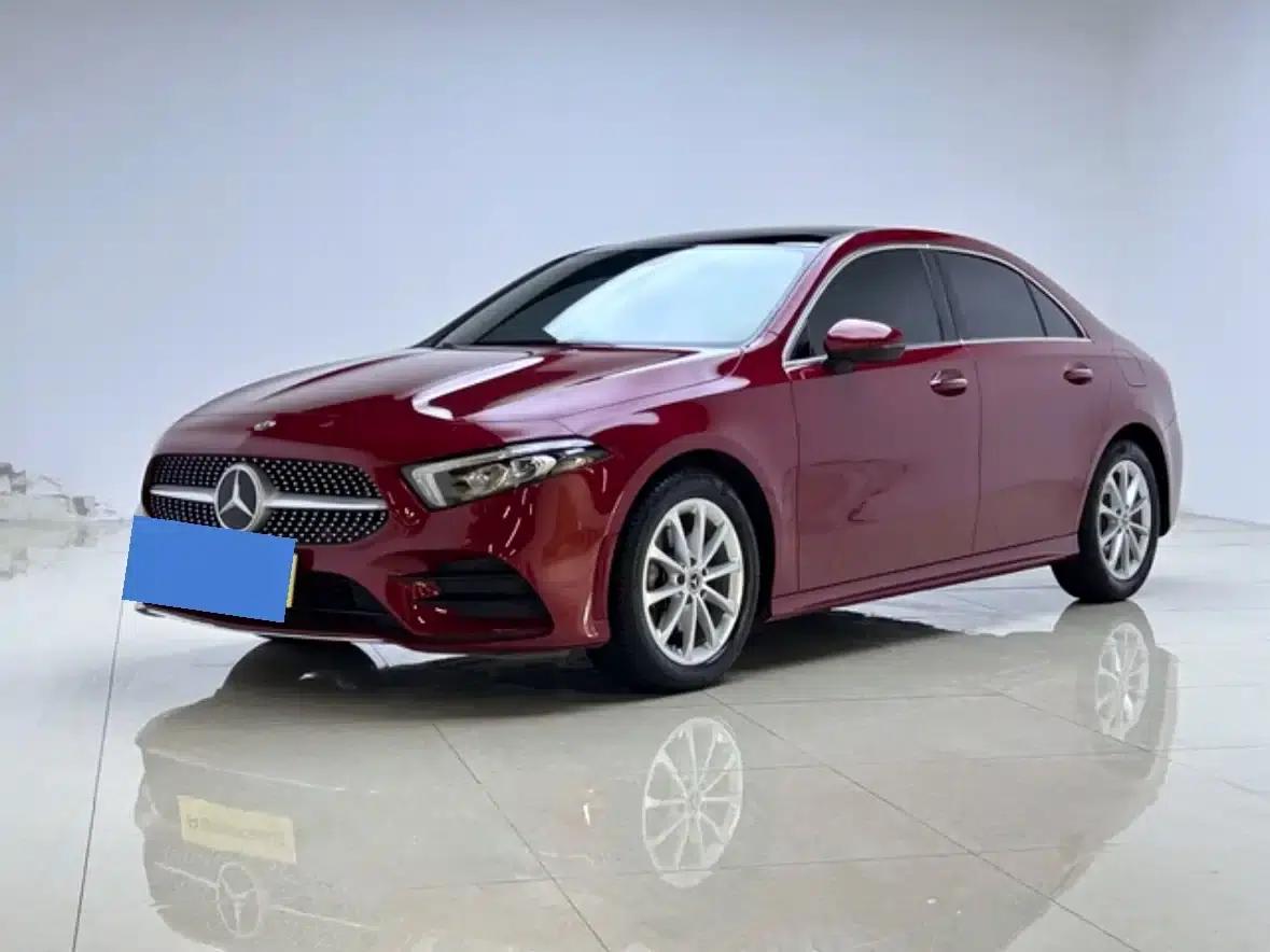 Mercedes-Benz A-Class 2020 Facelift A 200 L Sport Sedan Fashion Model — миниатюра 1