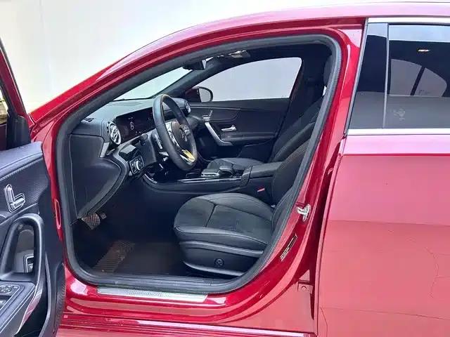 Mercedes-Benz A-Class 2020 Facelift A 200 L Sport Sedan Fashion Model — миниатюра 12