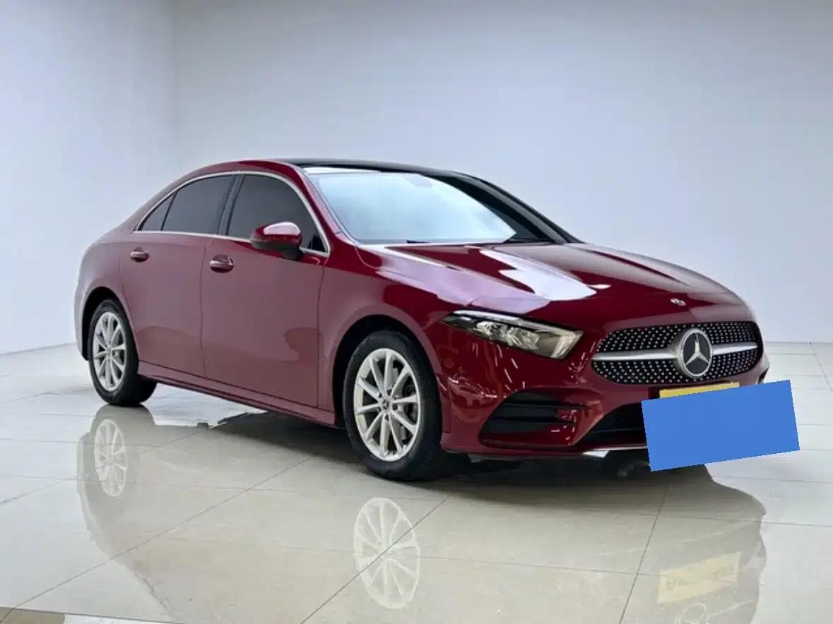 Mercedes-Benz A-Class 2020 Facelift A 200 L Sport Sedan Fashion Model — миниатюра 3