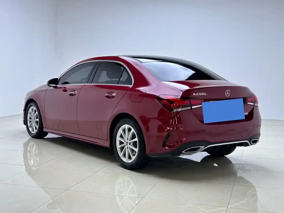Mercedes-Benz A-Class 2020 Facelift A 200 L Sport Sedan Fashion Model — миниатюра 5