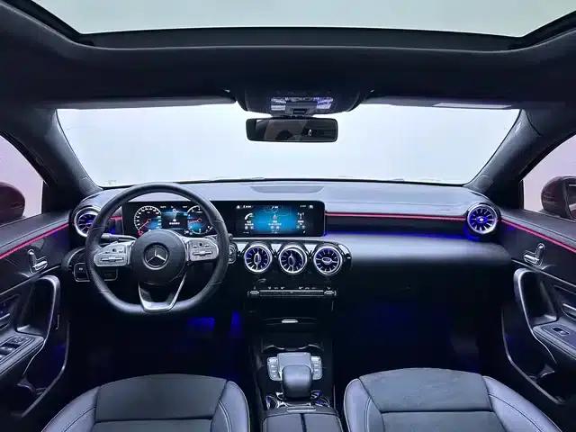 Mercedes-Benz A-Class 2020 Facelift A 200 L Sport Sedan Fashion Model — миниатюра 9