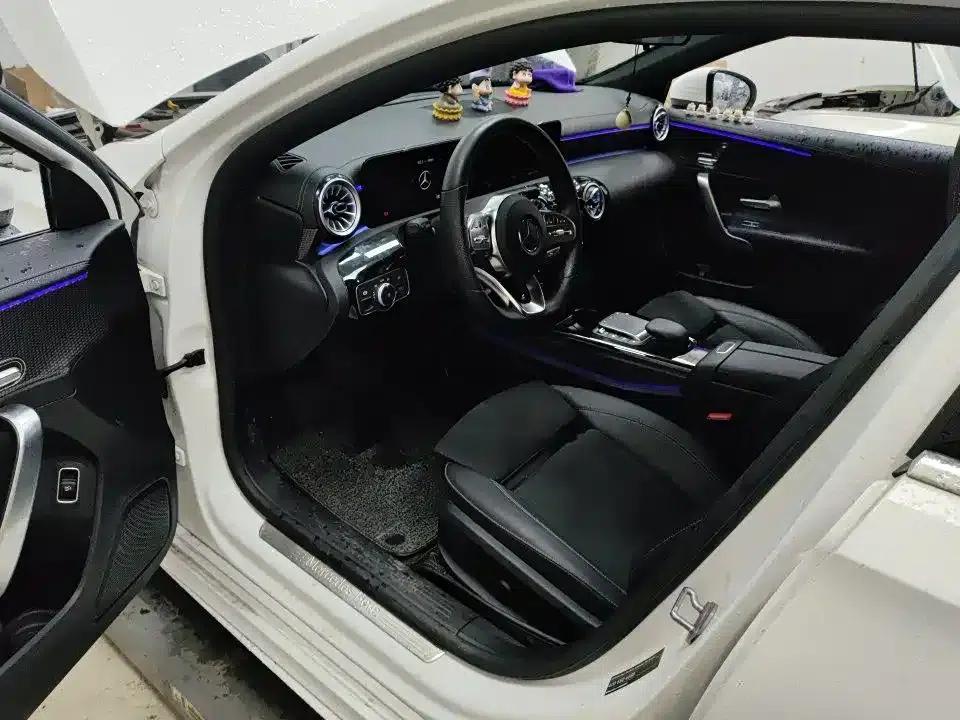 Mercedes-Benz A-Class 2022 Facelift III A 200 L Sport Sedan Fashion Edition — миниатюра 3