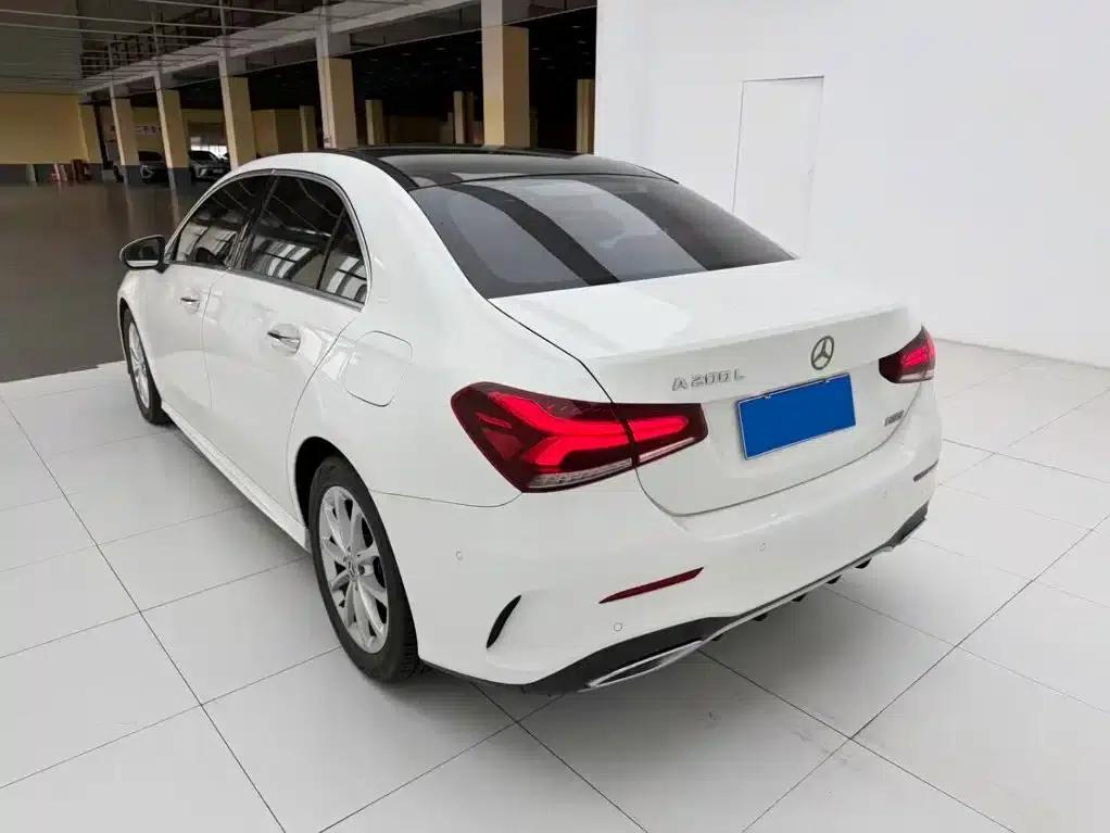 2019 Mercedes-Benz A-Class A 200 L Sport Sedan — миниатюра 9