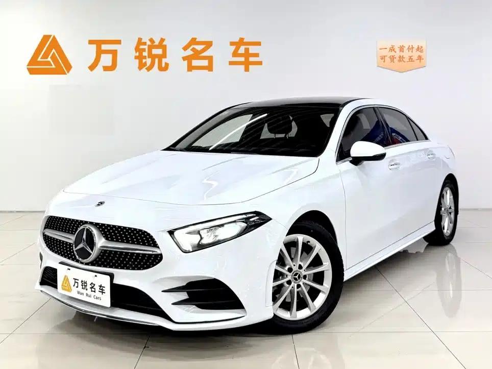 Mercedes-Benz A-Class 2021 A 200 L Sport Sedan Fashion Edition — миниатюра 1