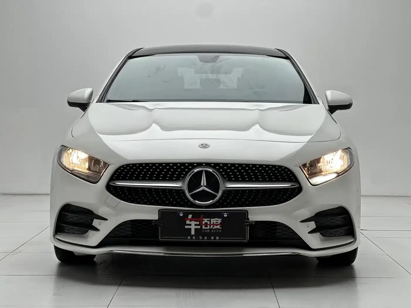 2019 Mercedes-Benz A-Class A 180 L Sport Sedan — миниатюра 2