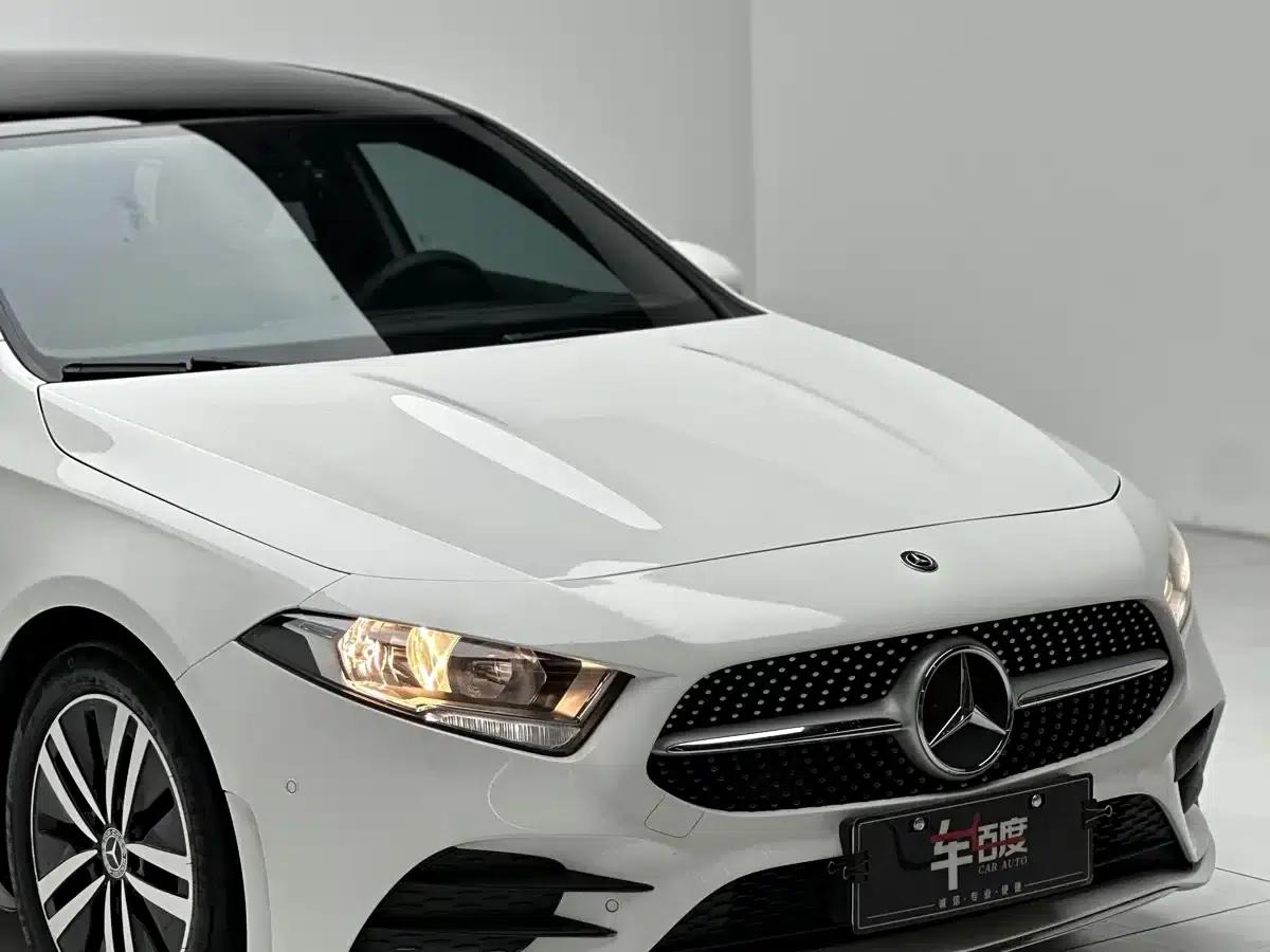 2019 Mercedes-Benz A-Class A 180 L Sport Sedan — миниатюра 11