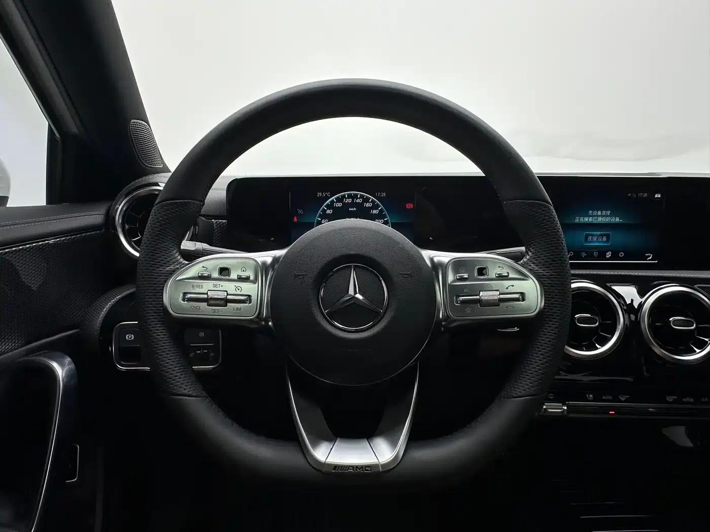 2019 Mercedes-Benz A-Class A 180 L Sport Sedan — миниатюра 19