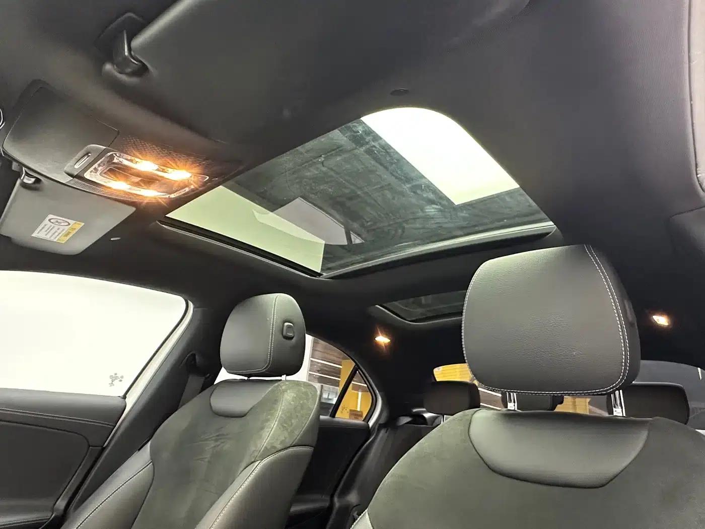 2019 Mercedes-Benz A-Class A 180 L Sport Sedan — миниатюра 22