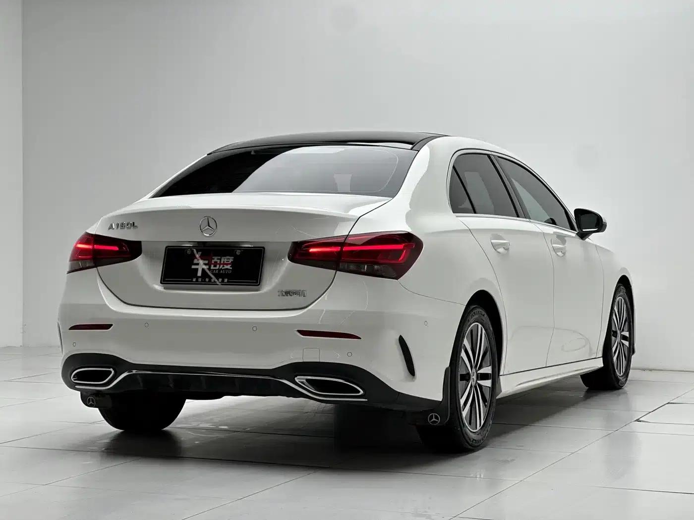 2019 Mercedes-Benz A-Class A 180 L Sport Sedan — миниатюра 4