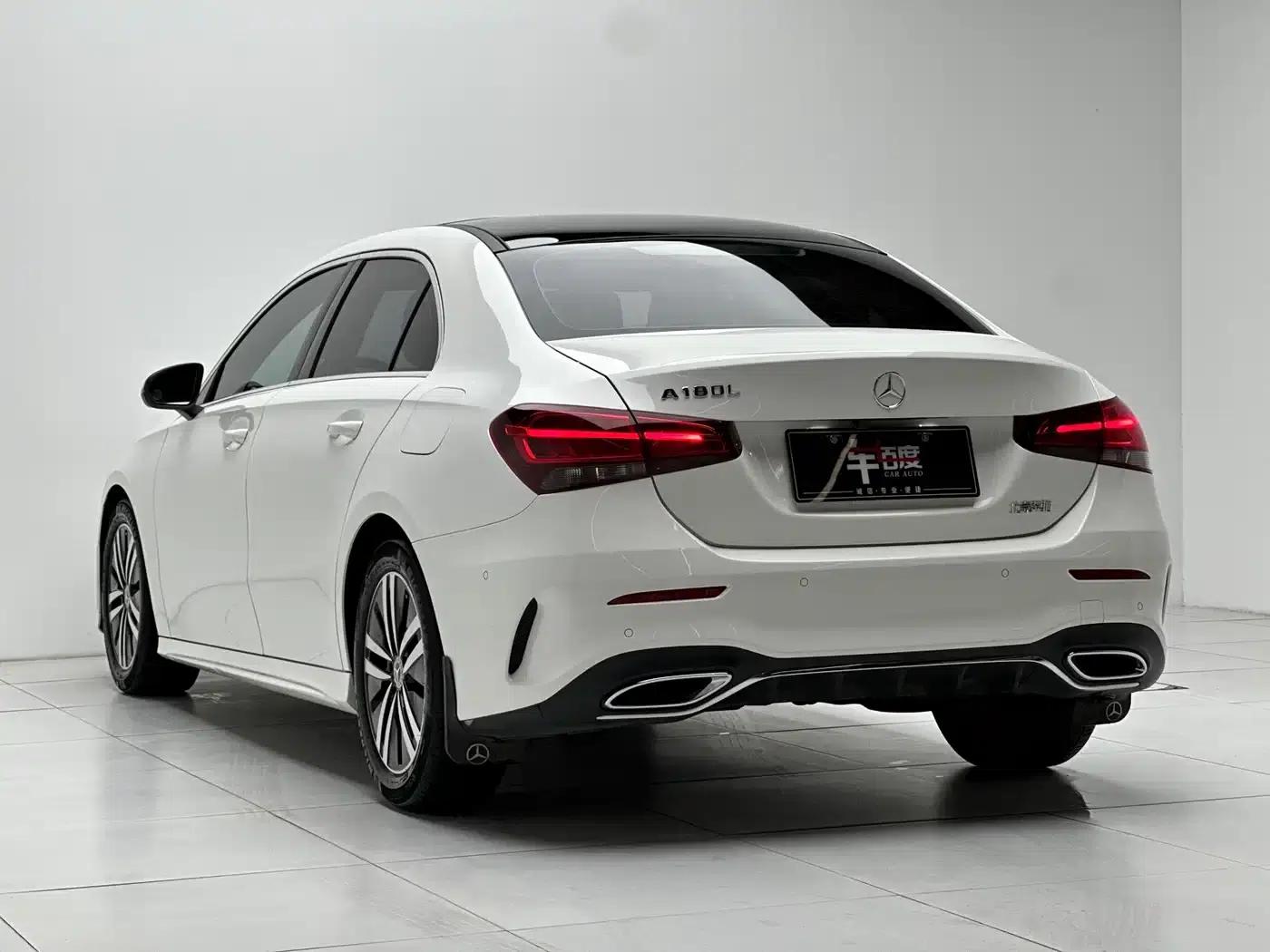 2019 Mercedes-Benz A-Class A 180 L Sport Sedan — миниатюра 6