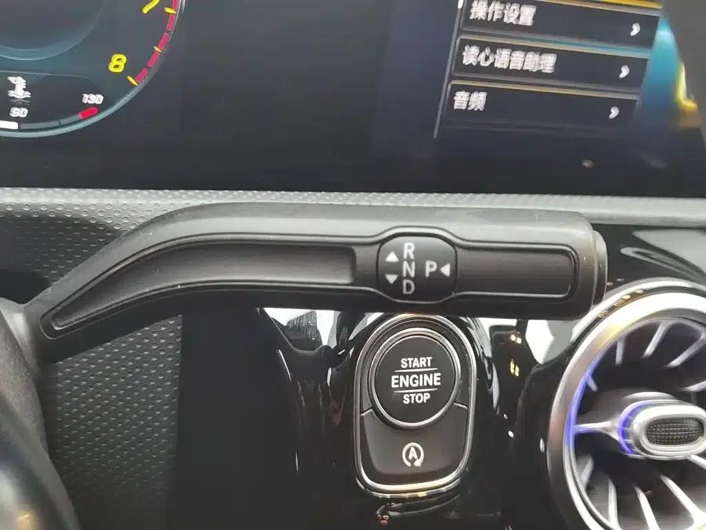 Mercedes-Benz A-Class 2020 Facelift A 200 L Sport Sedan Fashion Model — миниатюра 13