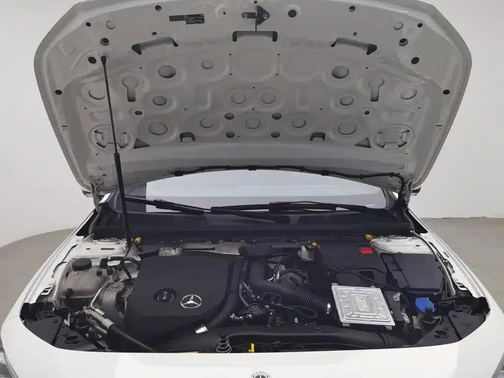 Mercedes-Benz A-Class 2020 Facelift A 200 L Sport Sedan Fashion Model — миниатюра 6