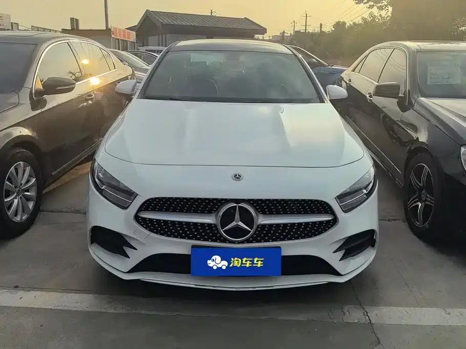 2021 Mercedes-Benz A-Class A 180 L — миниатюра 2