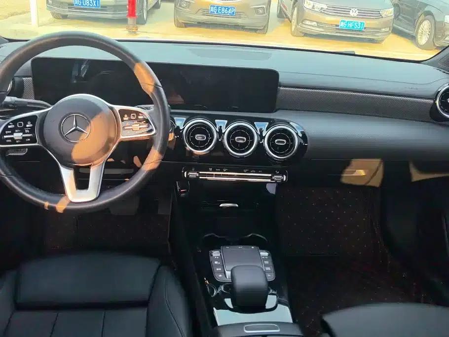 2021 Mercedes-Benz A-Class A 180 L — миниатюра 12