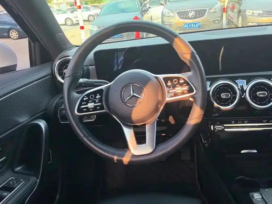 2021 Mercedes-Benz A-Class A 180 L — миниатюра 15