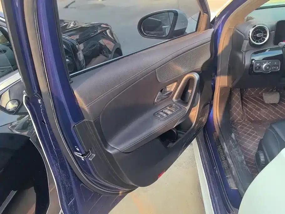 2021 Mercedes-Benz A-Class A 180 L — миниатюра 7