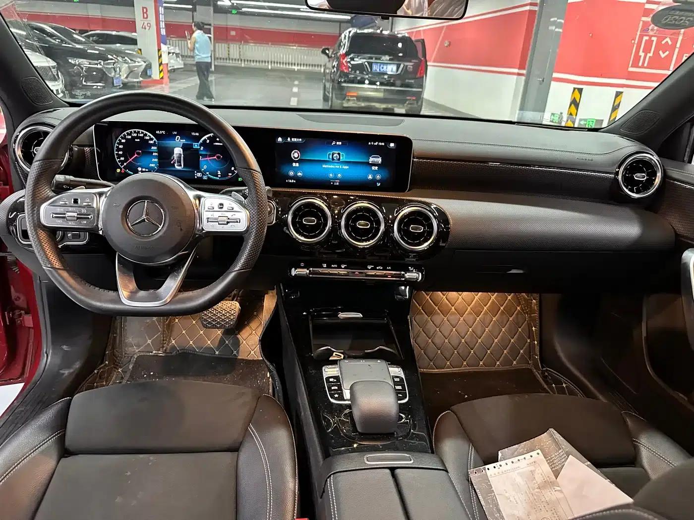 2019 Mercedes-Benz A-Class A 200 L Sport Sedan — миниатюра 12